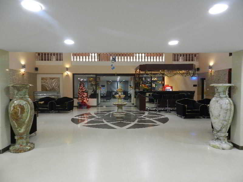 The Queeny Sancoale ภายนอก รูปภาพ